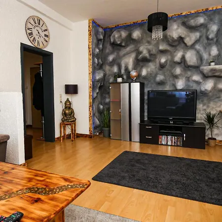 #111 - Lux-flat Lennep - Altstadt - Netflix & Amazon Prime - Felswand Appartement