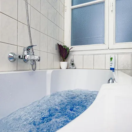 #111 - Lux-flat Lennep - Altstadt - Netflix & Amazon Prime - Felswand Remscheid