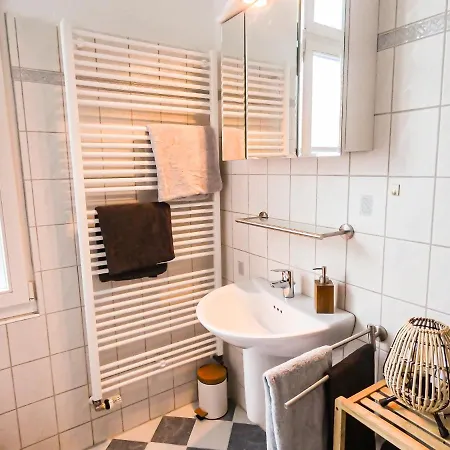 #111 - Lux-flat Lennep - Altstadt - Netflix & Amazon Prime - Felswand Appartement Remscheid