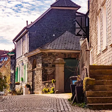 #111 - Lux-flat Lennep - Altstadt - Netflix & Amazon Prime - Felswand レムシャイト