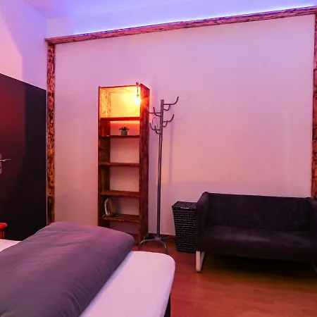 #111 - Lux-flat Lennep - Altstadt - Netflix & Amazon Prime - Felswand *