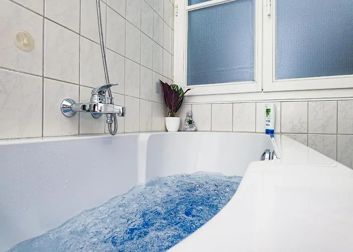 #111 - Lux-flat Lennep - Altstadt - Netflix & Amazon Prime - Felswand Remscheid